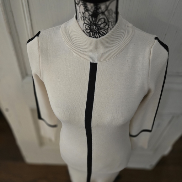 Elegant Cream and Black Dress - Picture 5 of 7